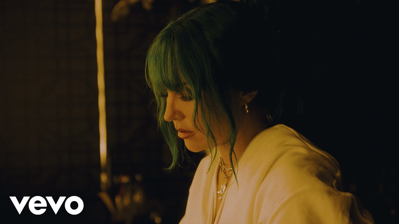 Charlotte Sands - blindspot (Official Music Video)