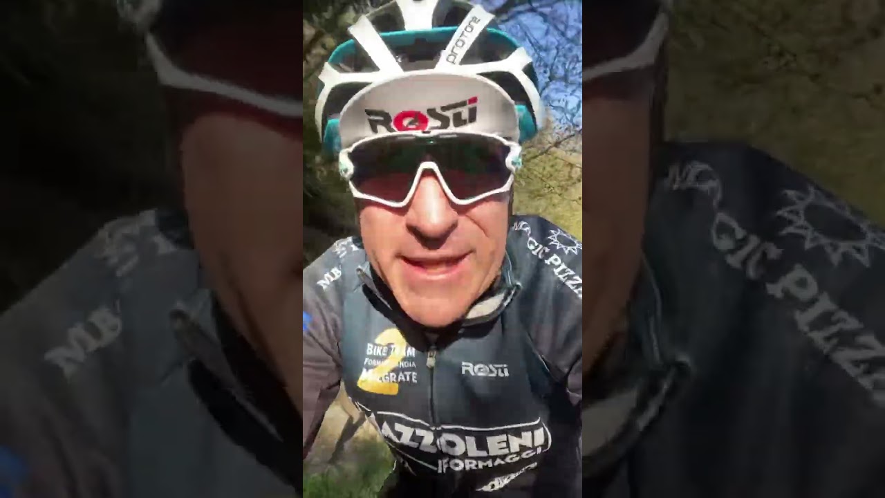 DUE GAMBE o DUE RUOTE ?! Nessun dubbio ma nel caso&hellip; BUONE PEDALATE !!! 😆😆😆 #ciclisti ￼#ciclismo