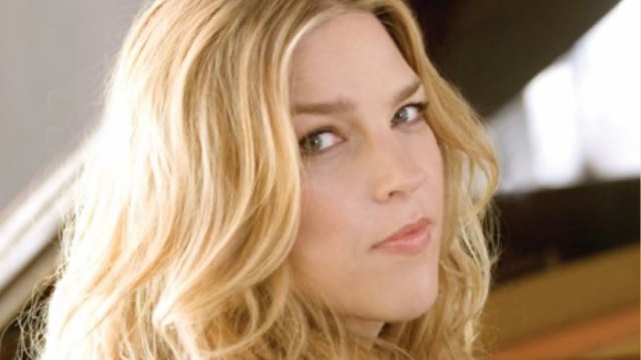 13 Sexy Photos of Diana Krall