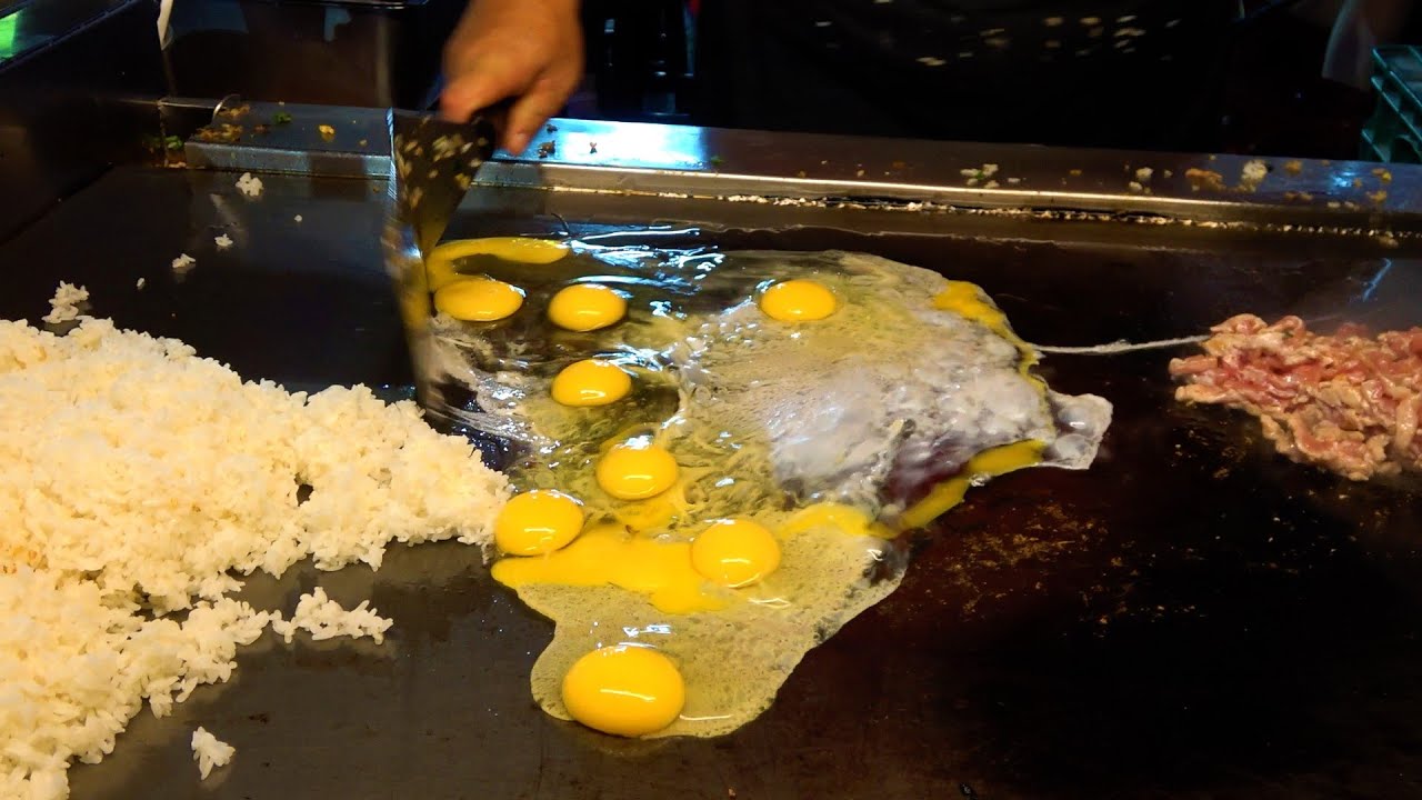 Удивительный! Гигантский жареный рис с яйцом - тайваньская уличная еда