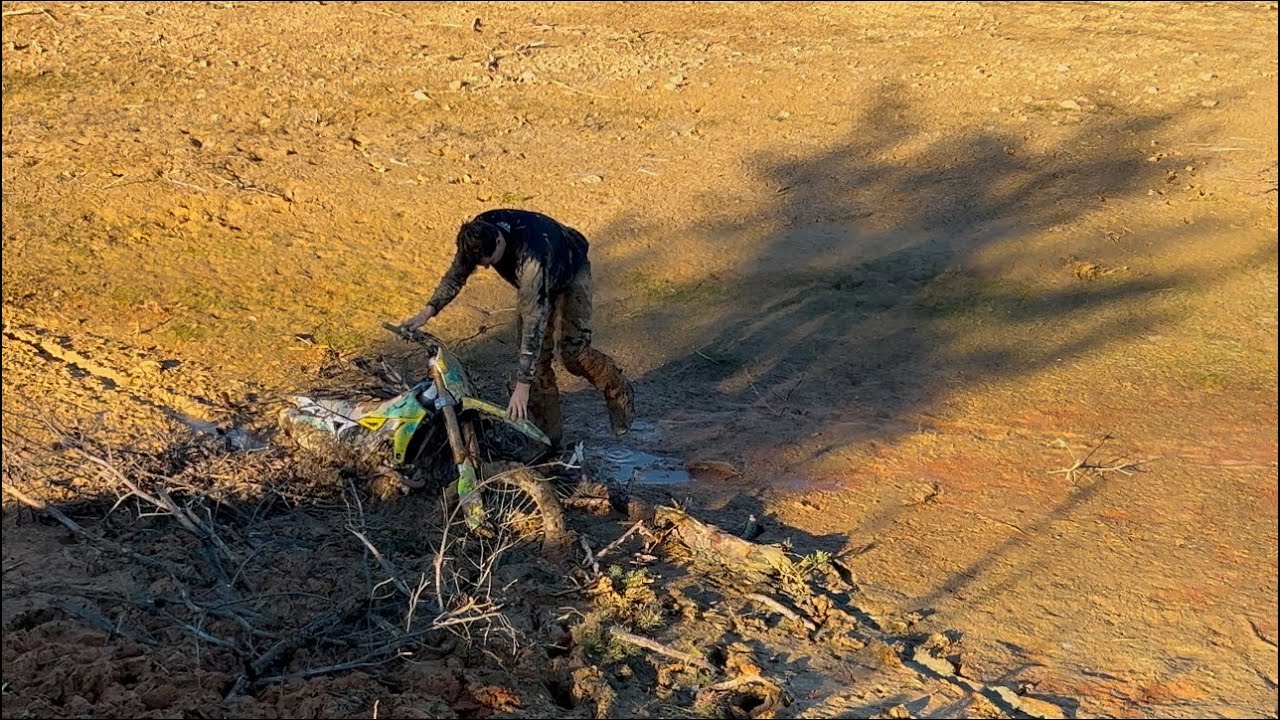 Dirt bikers get trapped in mud pit #Vlog 50