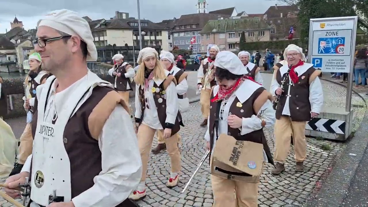 Rheinfelden AG Fasnacht 2024/Grenzüberschreitenden Fasnachtsumzug 3/6 Rheinfelden AG und D/Eindrücke
