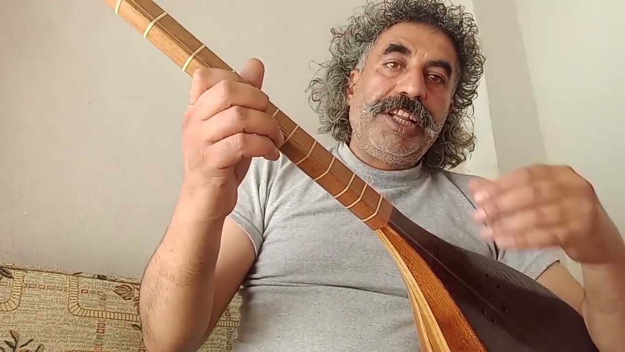 الفنان أكرم نوذي