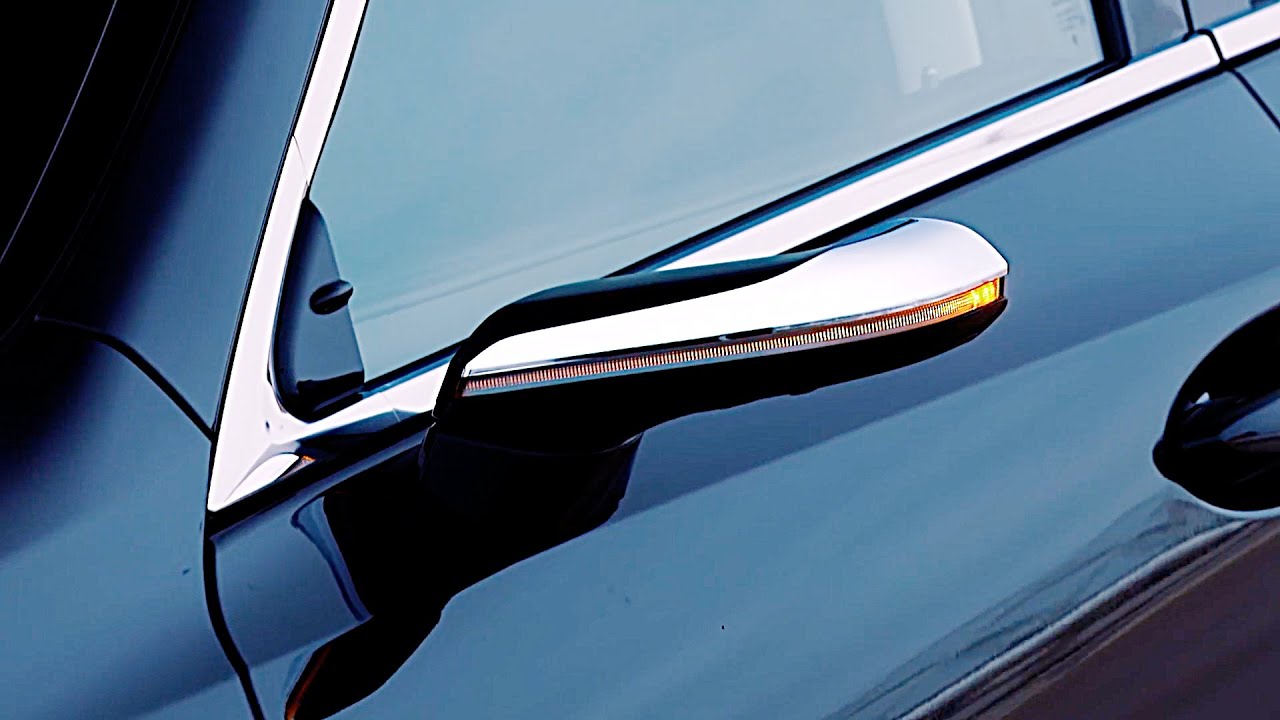 Virtual Exterior Mirrors on Lexus ES 300h