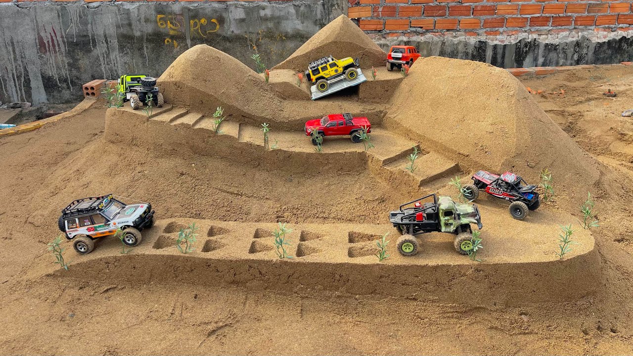 ONLY STRONG RC CARS CAN PASS THIS EXTREME OBSTACLE! 💥