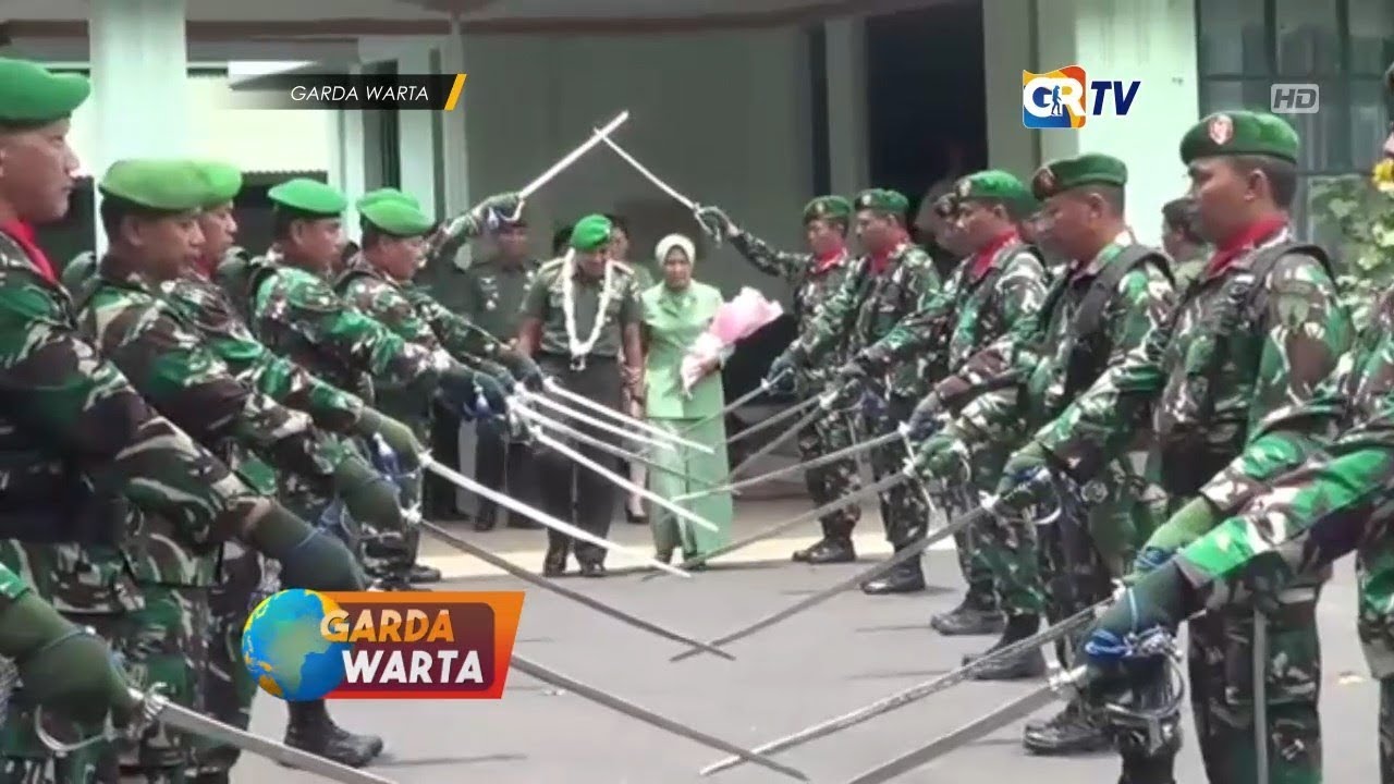 NGANJUK - Upacara Pedangpora, Pisah Sambut Komandan Kodim Nganjuk