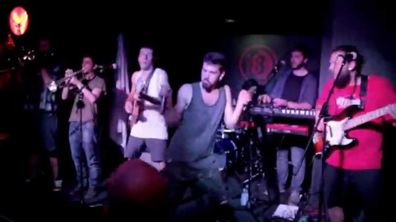 Itaca Band - Rema/Para todos los niños/De puntillas SALA SUPER 8 Ferrol 18/4/2014