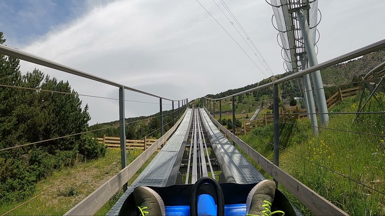 Onride: M&agrave;gic Gliss - Mon(t) Magic Family Park