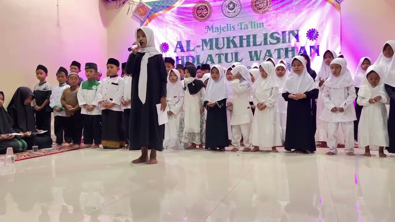 Senandung guru Majelis ta'lim Al Mukhlisin Nahdlatul Wathan 