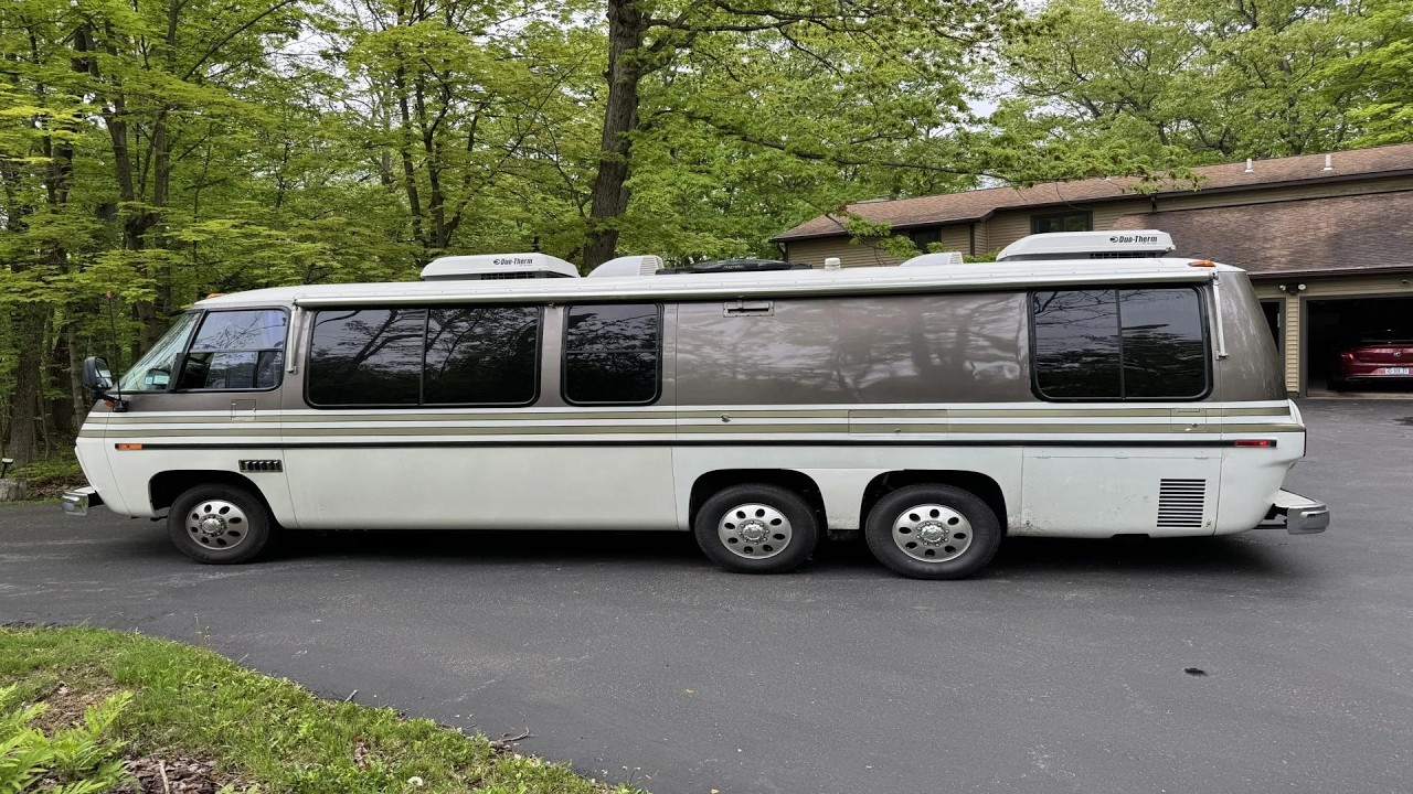 GMC Kingsley Motorhome 1977 года. Винтажный автодом, который не сдаётся.