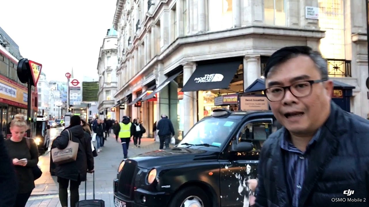 Walking from Oxford Circus Underground to The Great Thai restaurant