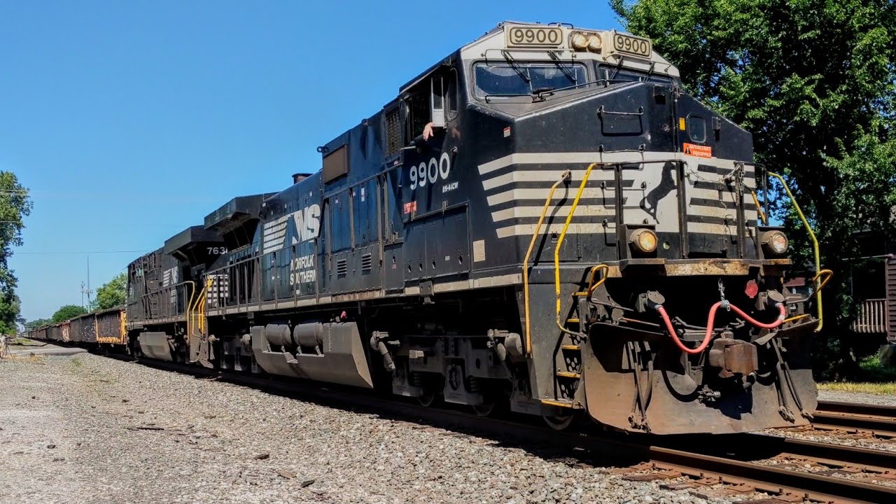[4K] NS #9900 leads a Mixed freight train (07/18/18)