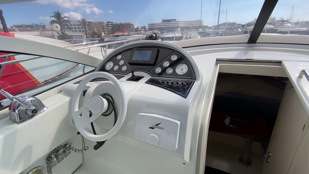 Fantastico Pershing 37 en venta en Ibiza.
