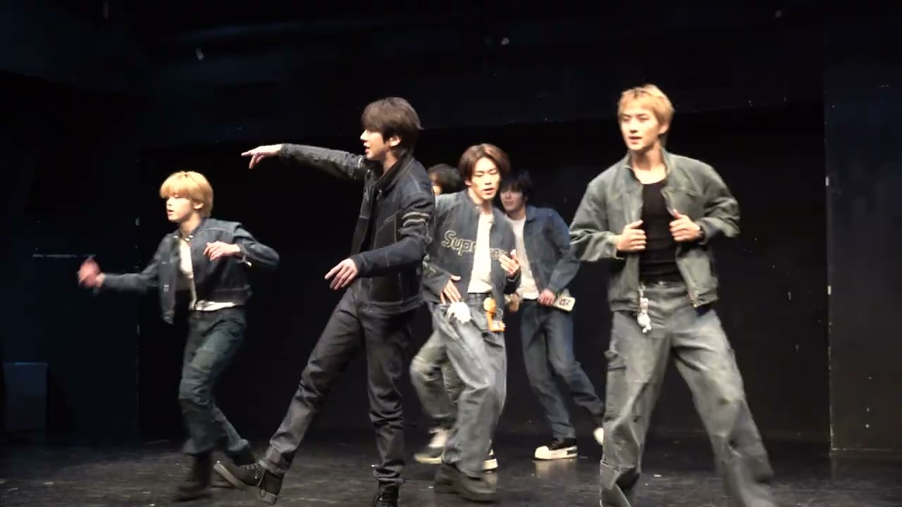 251213 82MAJOR TROPHY 에이티투메이저 트로피