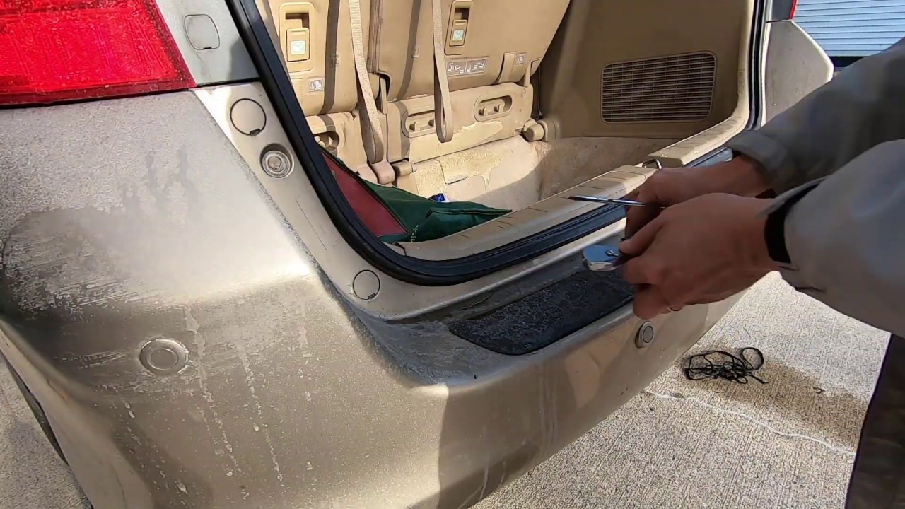 FnF124 - Car 029 - Rear Bumper Removal - 2005-2010 Honda Odyssey