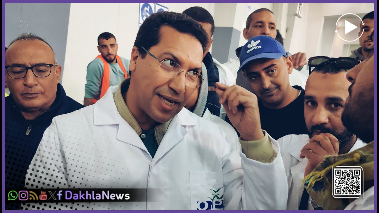الكاتب العام لولاية الداخلة يعد تجار السمك المحليين بقطع الطريق على المضاربين