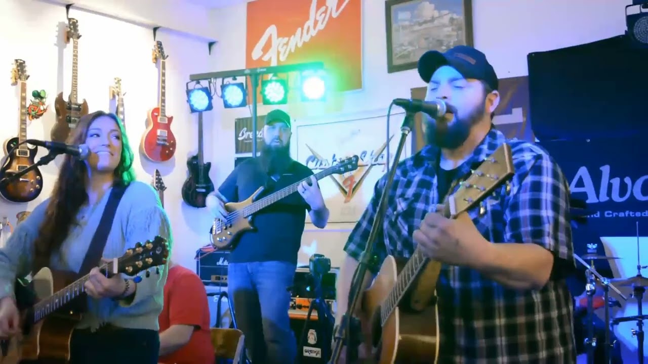 Live & Loud with Lindsay featuring Matt Miller Coozies Custom Calls