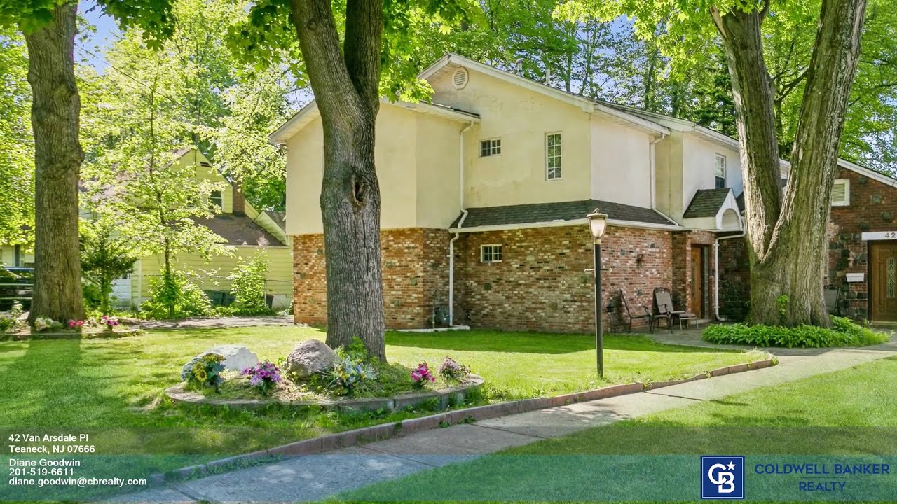 Listed - 42 Van Arsdale Pl Teaneck NJ 07666 - 3209 SF - $699,000