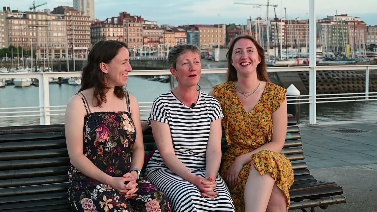 Harmonija laive! Trys damos ir kepas. Pabaigoje - ispaniškas vakarėlis krantinėje.