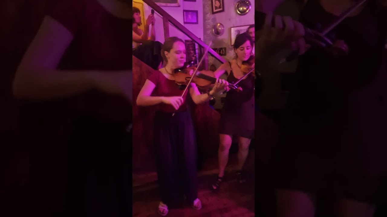 Mas que nada no Papa Doble - Firenze Italy! Forró Delírios e Margherita Benincasa