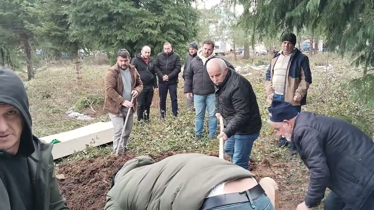 Bugün komşumuzun cenazesi vardı 0 Allah rahmet eylesin mekanı cennet olsun