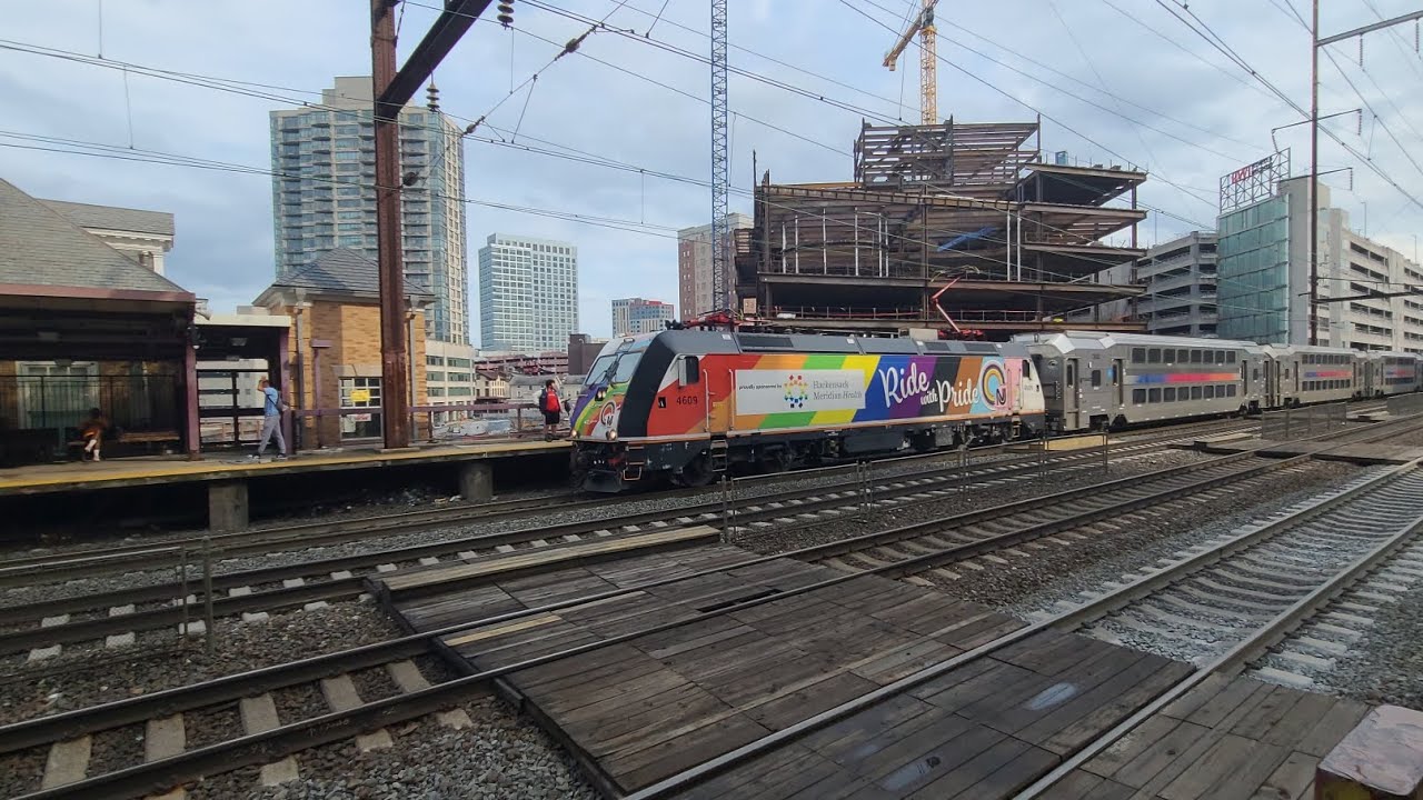 New Brunswick Station Railfanning: NJ Transit & Amtrak in Action (June 5, 2024)