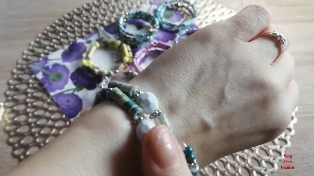 Ganz viel schöne Armbänder gezaubert mit Papierperlen