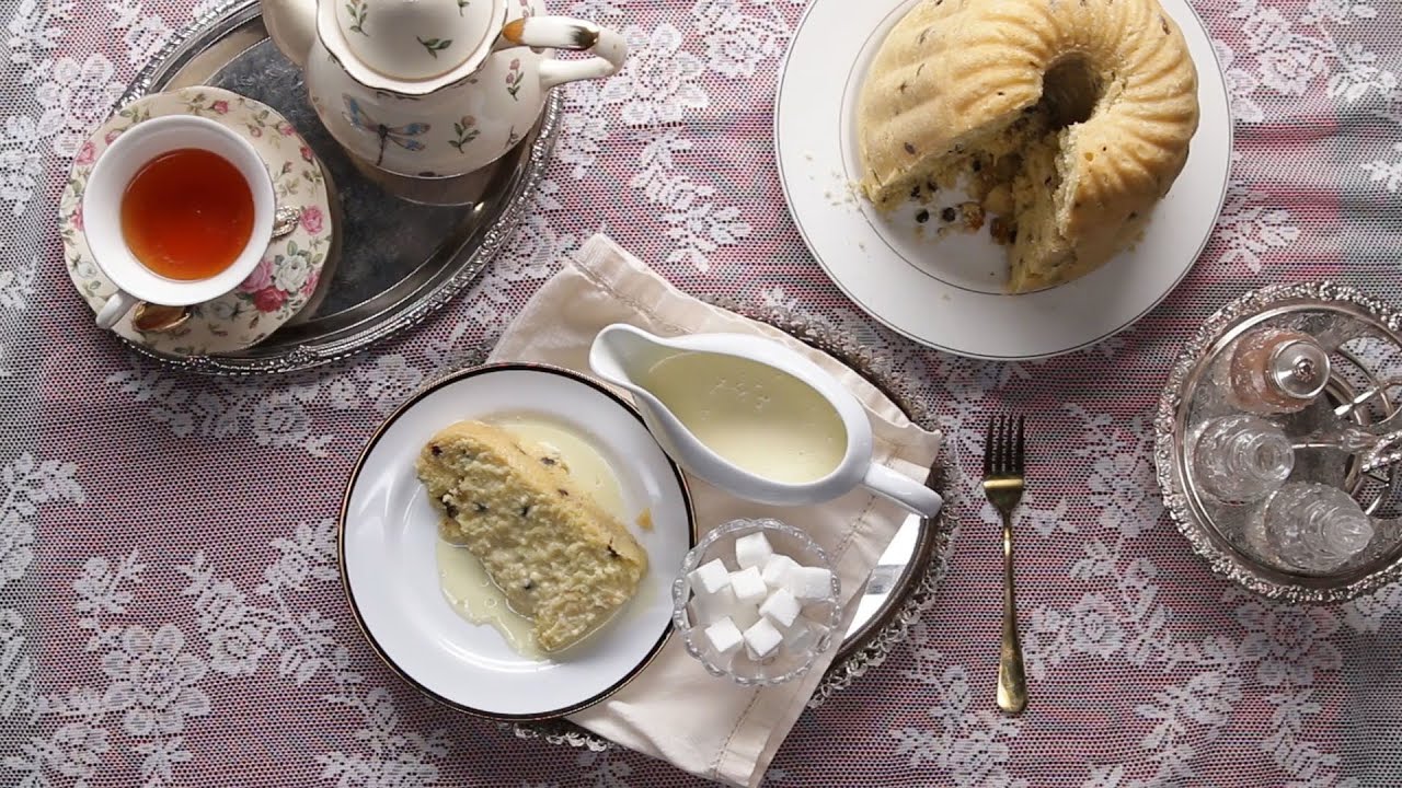 British Spotted Dick Cake • Tasty