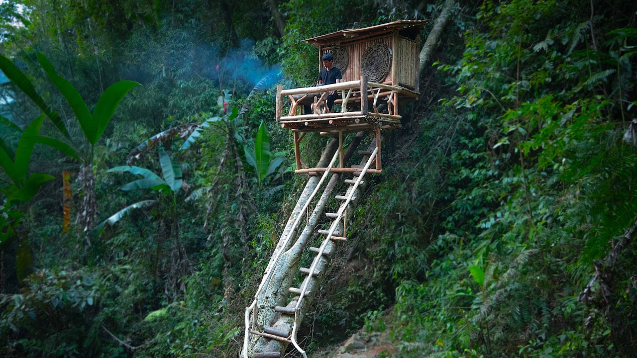 I Built a Treehouse With No Nails to Survive Alone in the Forest