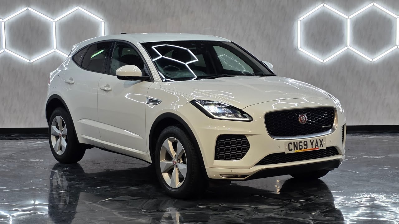 Jaguar e-pace 2,0 л дизель CN69 YAX 2019 года
