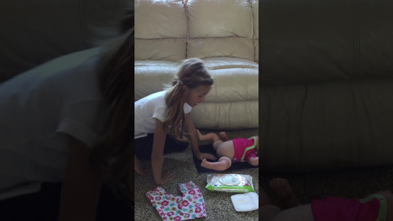 Reborn baby Sophia, Can you change a diaper?