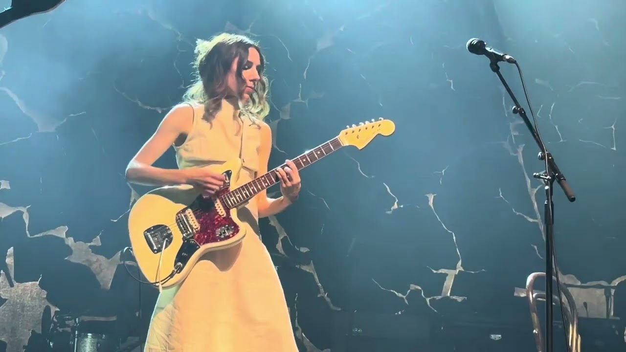 PJ Harvey - Dress - Live - St. Paul, MN