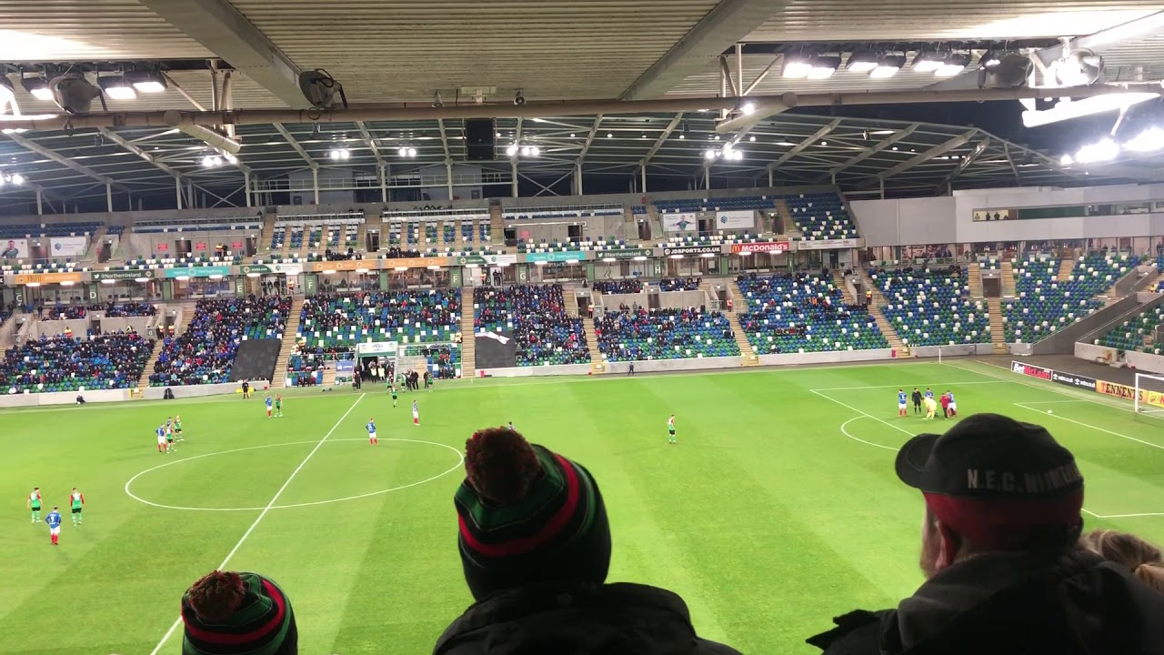 Newtownards Road Chant ! ❤️💚🖤 Windsor park against linfield 23.10.18