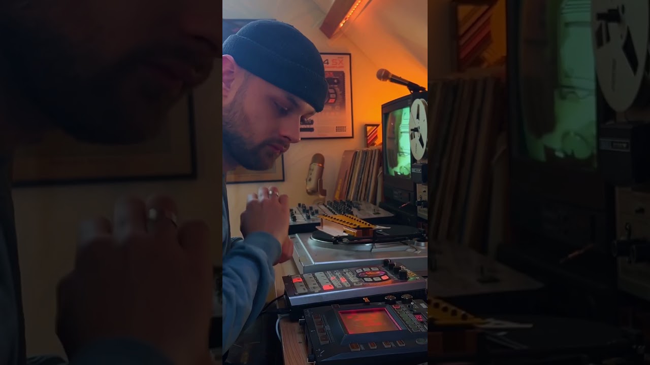 Vinyl crackle overload! #sp404 #beatmaker #hiphop #beatmaking #beats #lofihiphop #producer #boombap