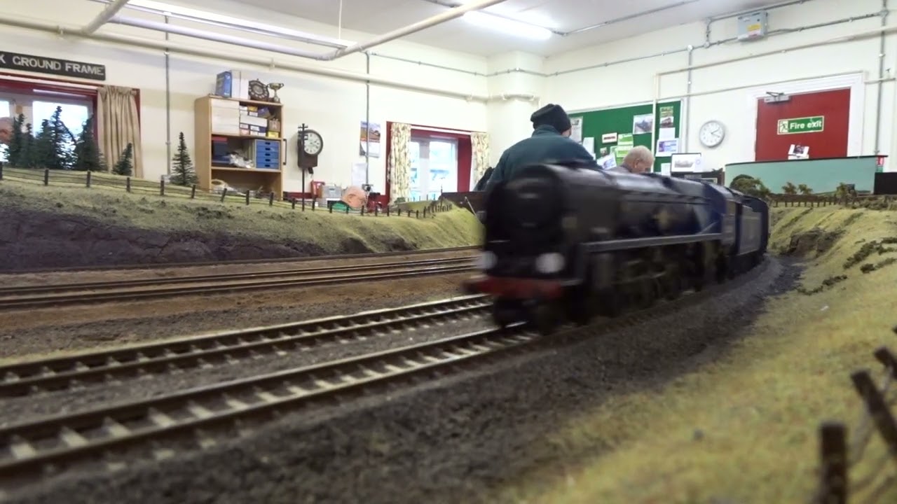 B.M.Rly.S: The HORNBY is, No.35005 'Canadian Pacific', was running on OO Gauge Layout. (V5)