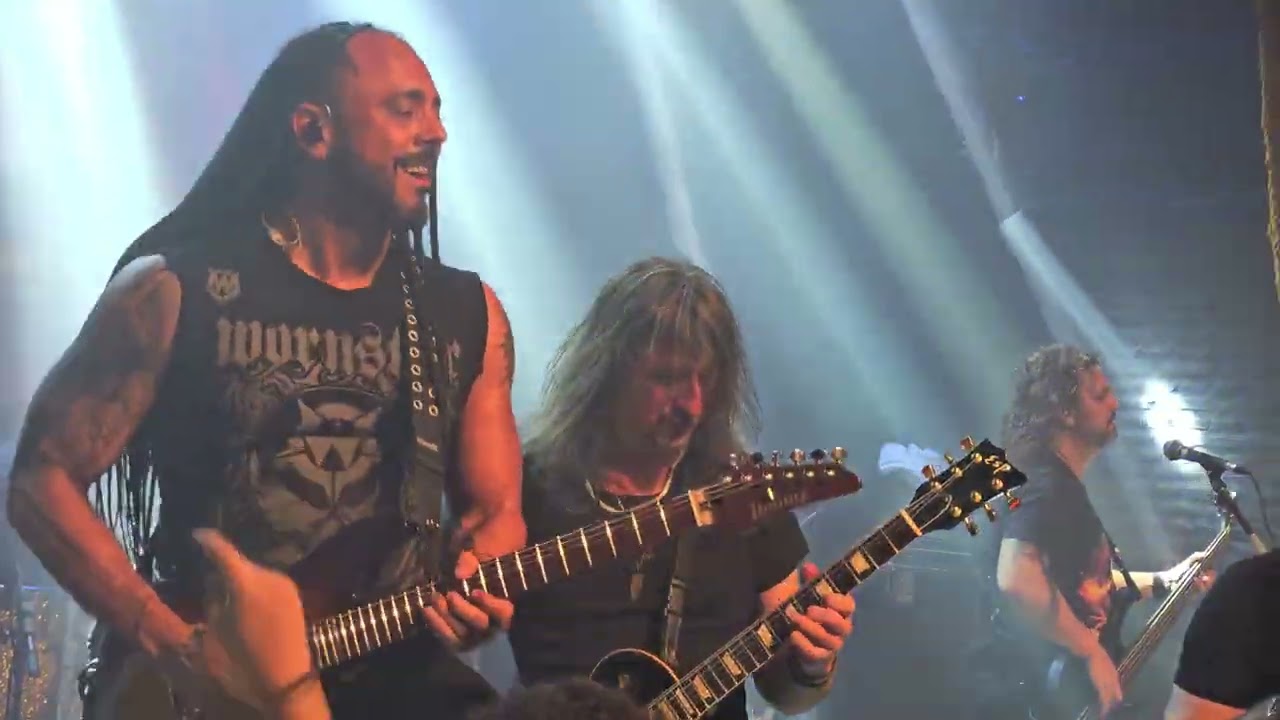 Carry On e Nova Era - Angra - Ao vivo no Bolshoi - 30/07/2025
