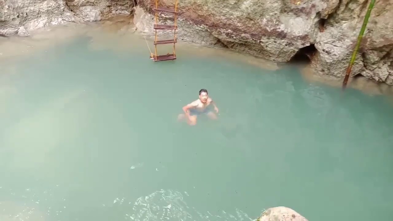 Tayangban Cave Pool - Siargao island