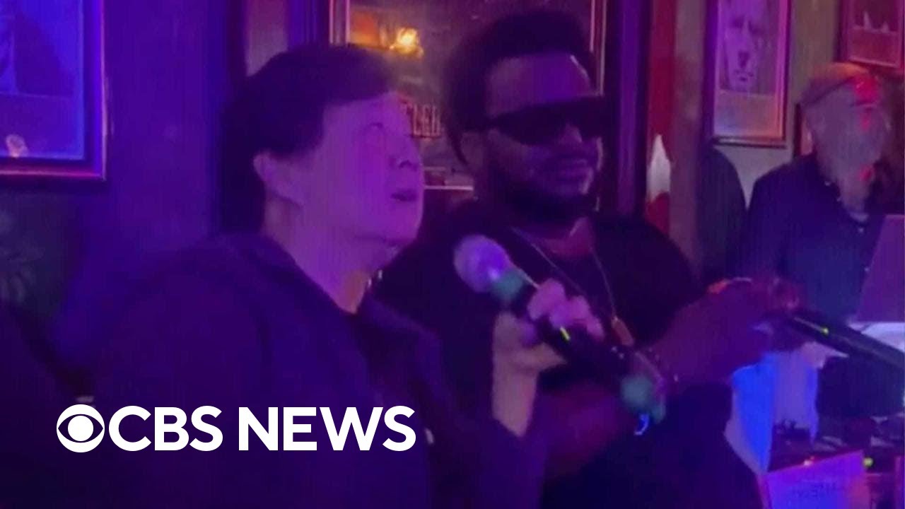 Actors Ken Jeong and Craig Robinson surprise karaoke goers