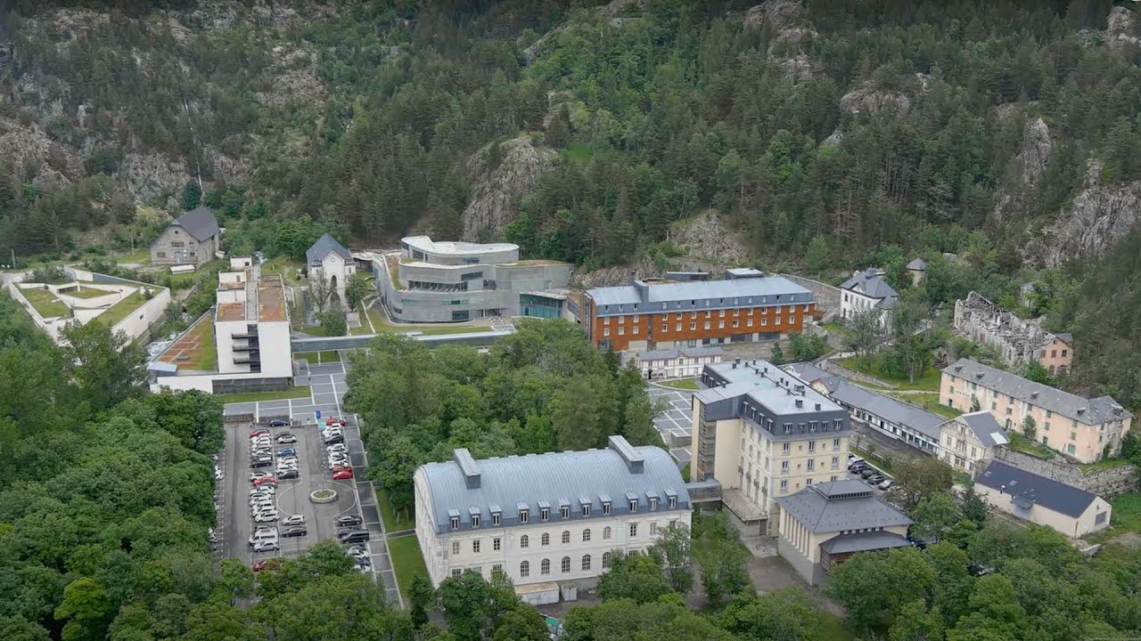 Dron sobre el Balneario de Panticosa en 4K – Naturaleza y arquitectura en el Pirineo Aragonés