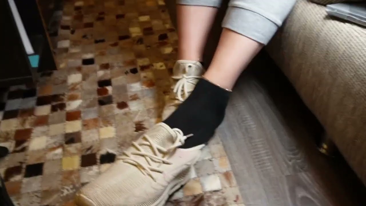 Try-On: White Old Muddy Sneakers | Fashion Trend 2025 😎