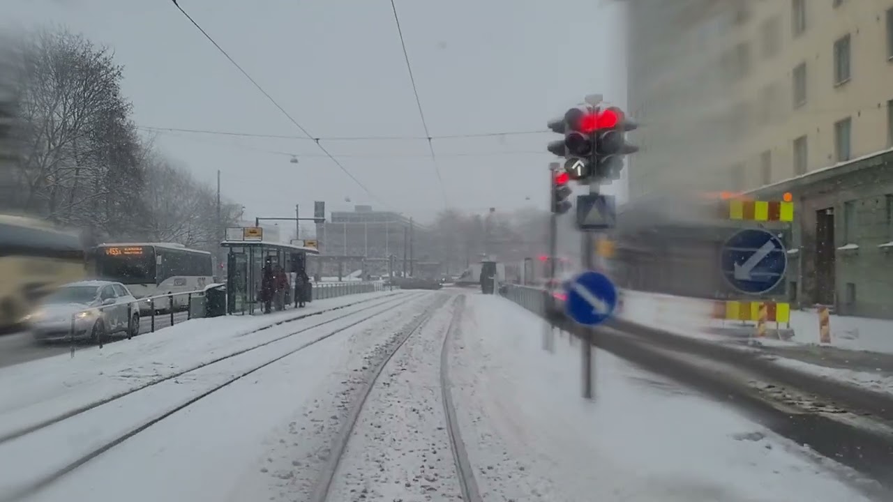 Helsingin raitiolinja 10 Kuusitie-Kirurgi-Kuusitie. Helsinki tramline 10 @hslhrt @kaupunkiliikenne