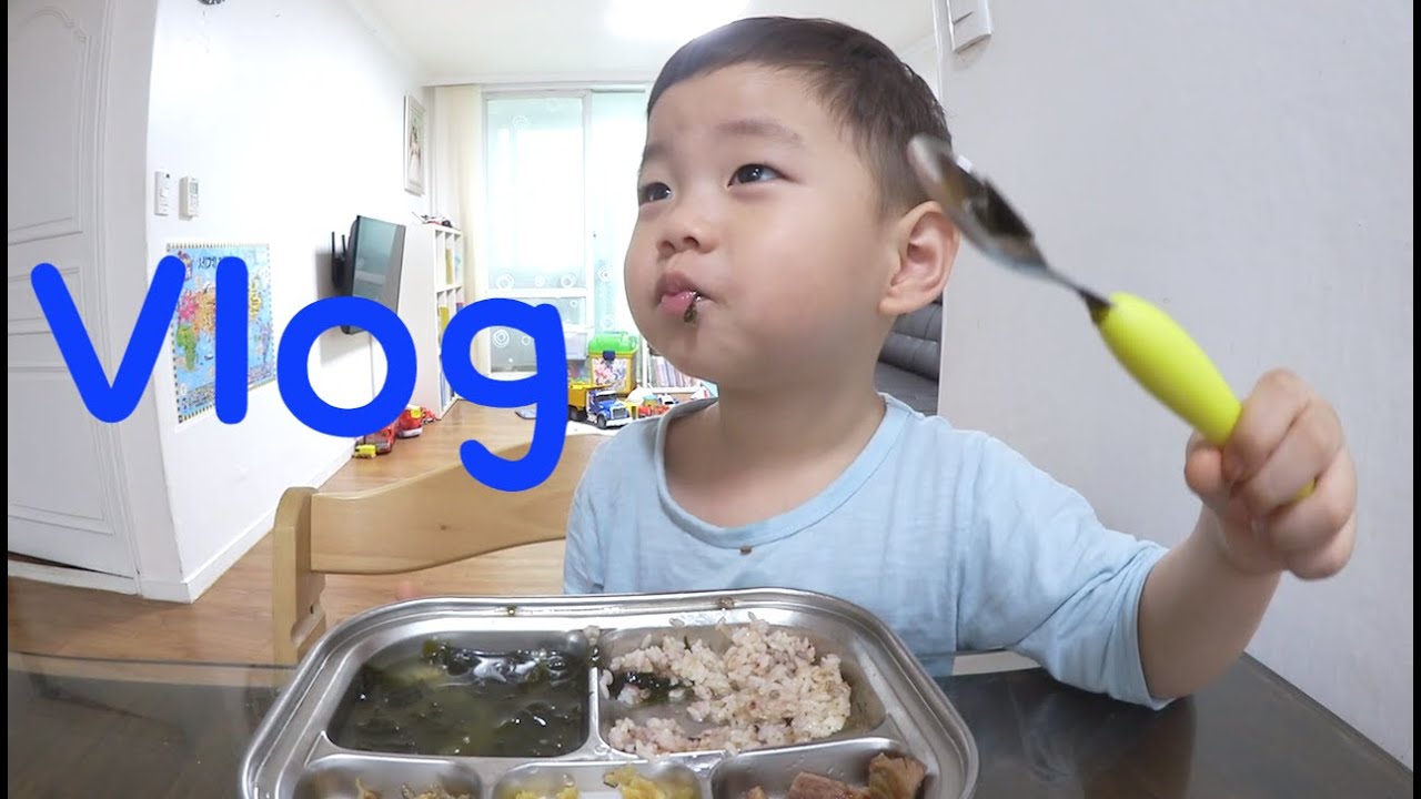 [독박 육아 브이로그 9]  오늘은 집밥 / 주말에 집에서 놀기 / 엄마가 좋아하는 병원 놀이 / 장보기 / 현실 육아 / 로이애유 / Roy vlog / royuyu