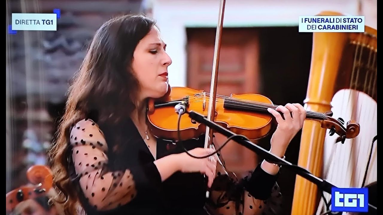 Mascagni - Elevazione dalla Messa di Gloria - Emy Bernecoli violino solista