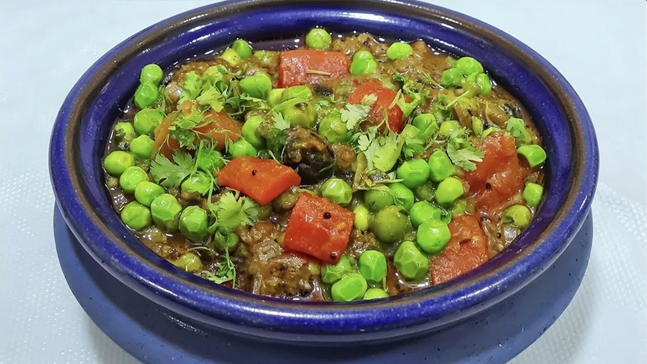 This Carrot & Peas Sabzi Is Addictive 😍 | You’ll Make This Sabzi Again & Again 😍 Watch Till End