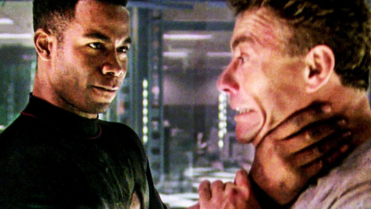 Jean Claude Van Damme vs. SETH | Lucha final | Soldado universal: El Regreso | Clip en Espa&ntilde;ol