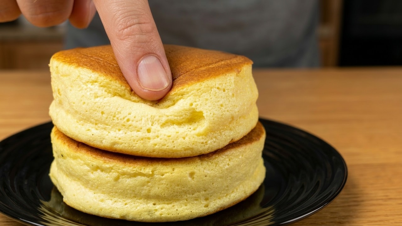 2 Egg Japanese Soufflé Pancakes That Are Unbelievably Fluffy!