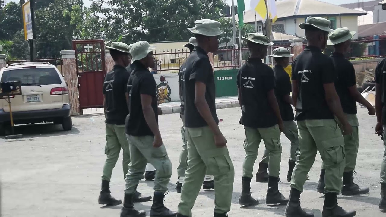PARAMILITARY CEREMONIAL PARADE MOD NIG 014 011
