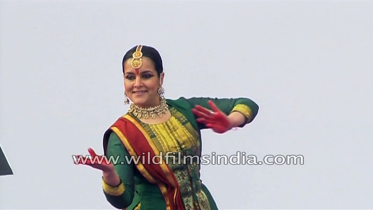 Kathak and Bharatnatyam by Akademi Dancers at Buckingham Palace for Queen's baton 2010
