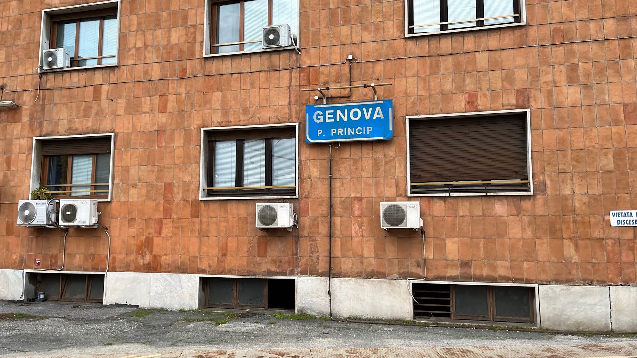Treni alle stazioni di Genova Piazza Principe e Genova Nervi