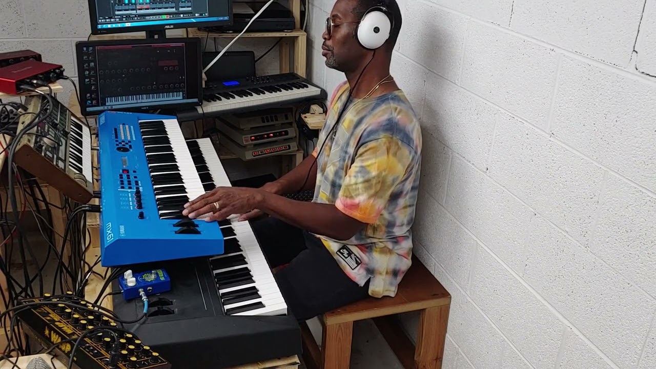 I Shall Wear a Crown Instrumental - Ty Kizer